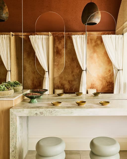 Venetian Plaster Ombre Colour. Artfully Transforming Spaces