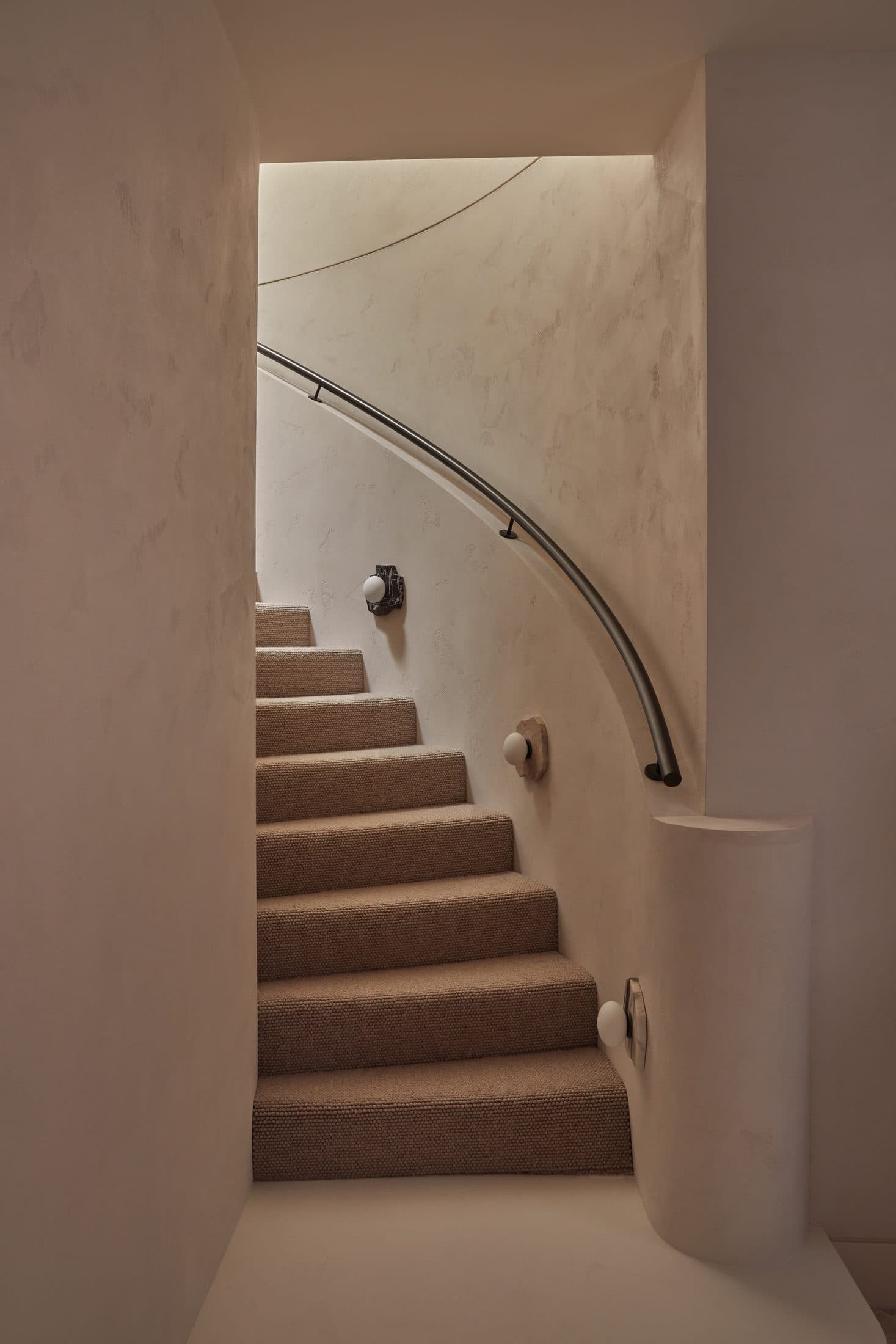 TEXTURED MARMORINO WALLS & STAIRCASE - MALVERN